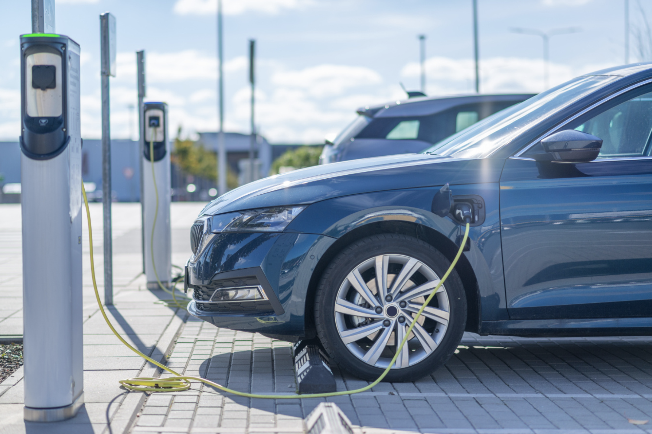 Read more about the article Electric Vehicle (EV) Adoption and Impact: Preparing for the Future of Automotive Maintenance